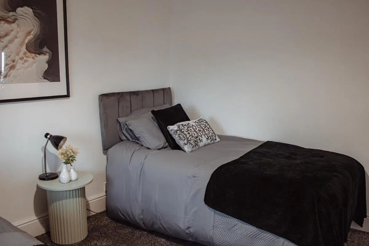 Apartament Spacious & Modern 8-Bed Home - Sleeps 13 - Parking Horsforth