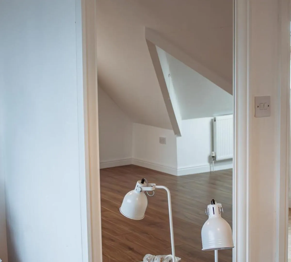 Spacious & Modern 8-Bed Home - Sleeps 13 - Parking Horsforth Apartament